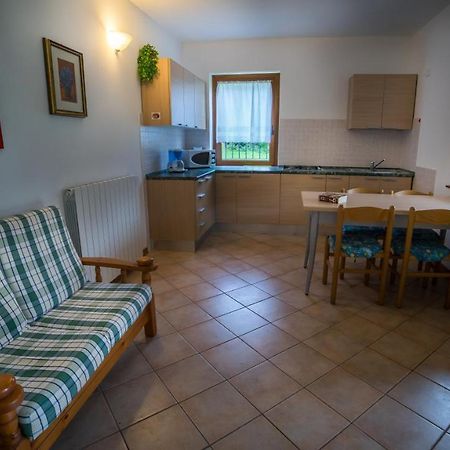 Casa Al Portico Apartment Pieve Di Ledro Luaran gambar