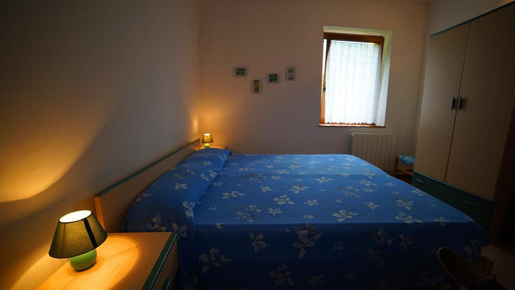 Casa Al Portico Apartment Pieve Di Ledro Luaran gambar